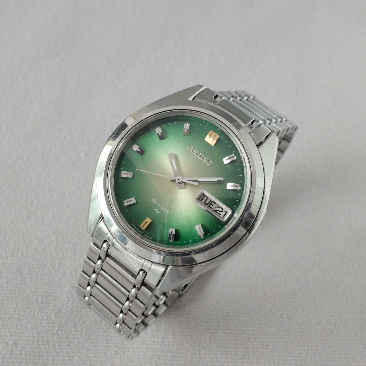 Seiko EL-330 3303-8110 E from 1972 – Paleh