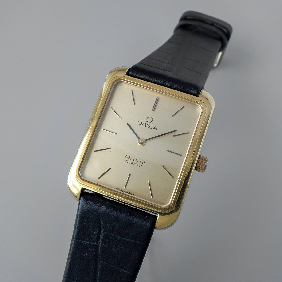 Omega de ville shop square gold watch